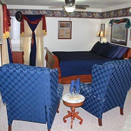 לינה וארוחת בוקר Lindsborg Rosberg House מראה חיצוני תמונה