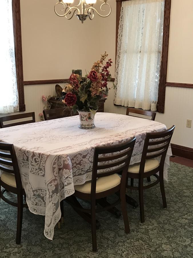 לינה וארוחת בוקר Lindsborg Rosberg House מראה חיצוני תמונה